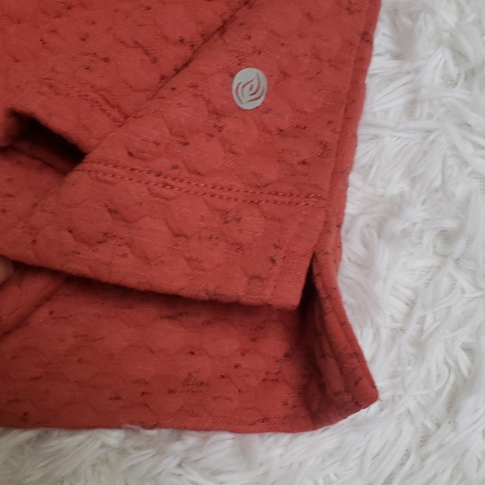Apana Quilted cowlneck pullover NWOT - Picture 4 of 11